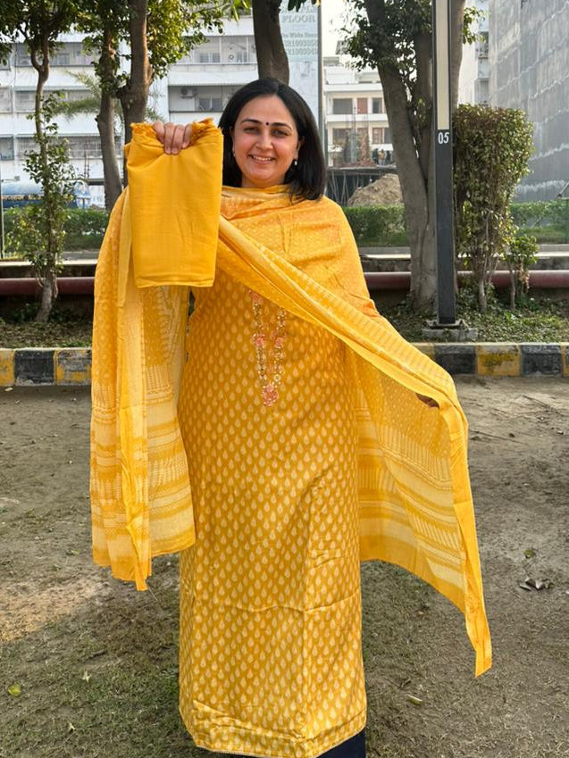 Elegant Cotton Suit Set with Floral Neck Embroidery