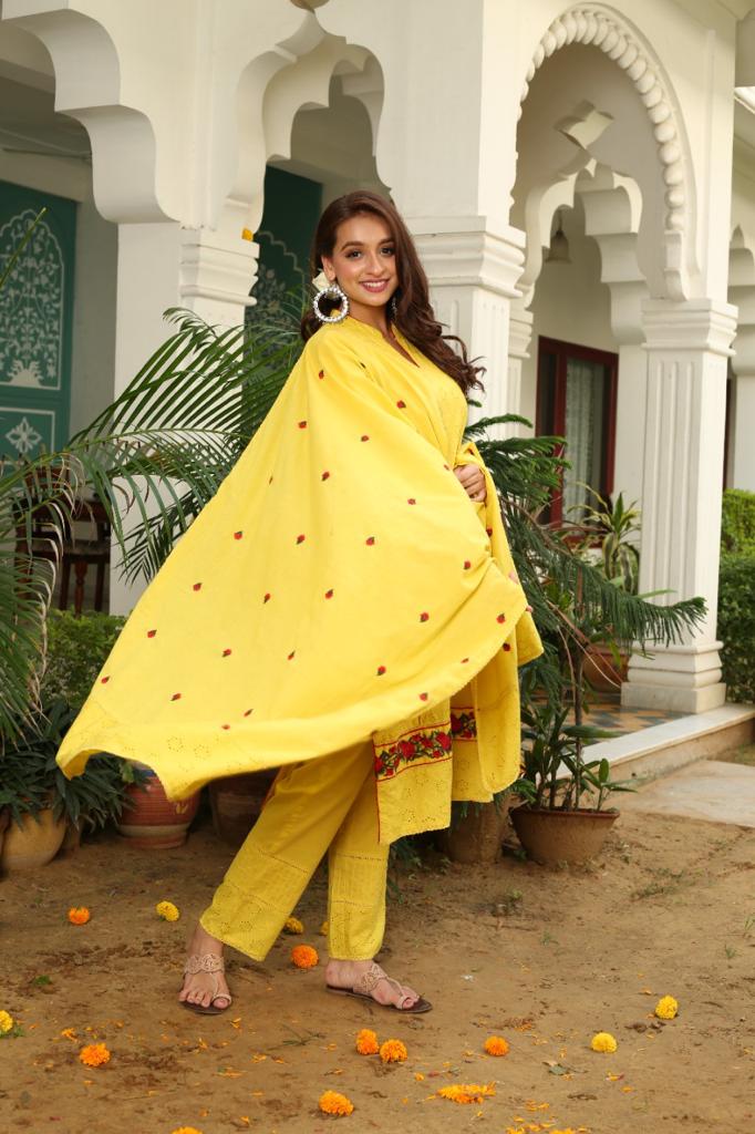Ethereal Daisies - White, Grey, and Yellow Chikankari Dupatta Set by Vastra by Monty